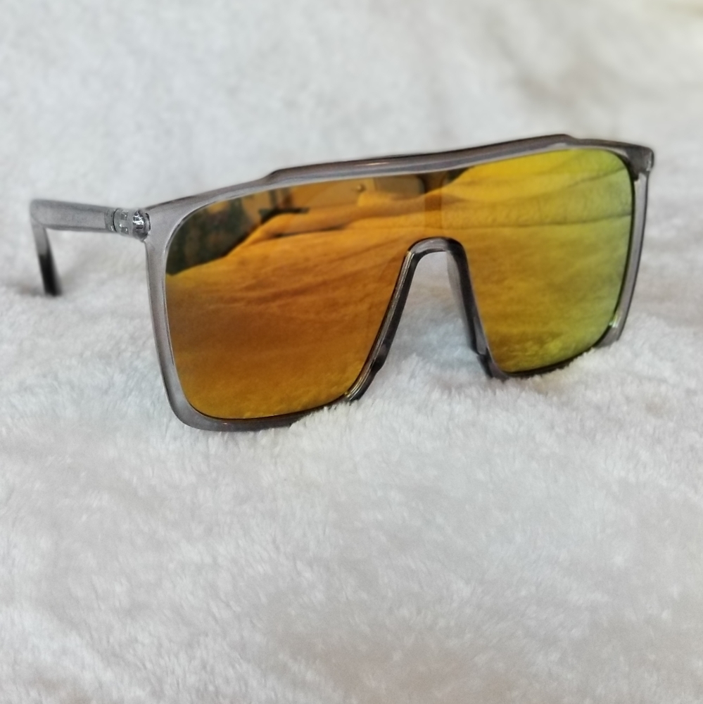 SUNGLASSES